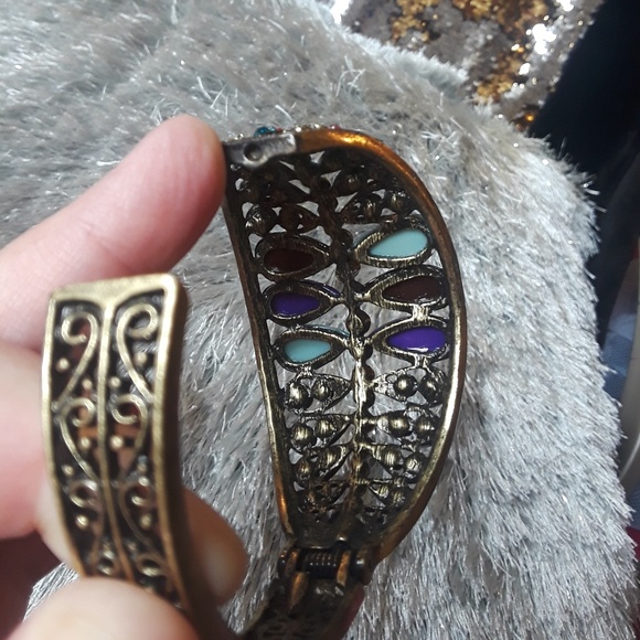 Multi stone,multi colored brass bracelet - Picture 5 of 8